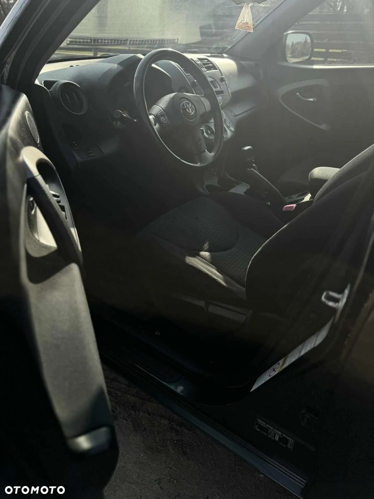 Toyota RAV4 2.2 D-4D X - 3