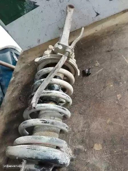 AMORTECEDOR FRONTAL DIREITO KIA SPORTAGE 2000 - - 4