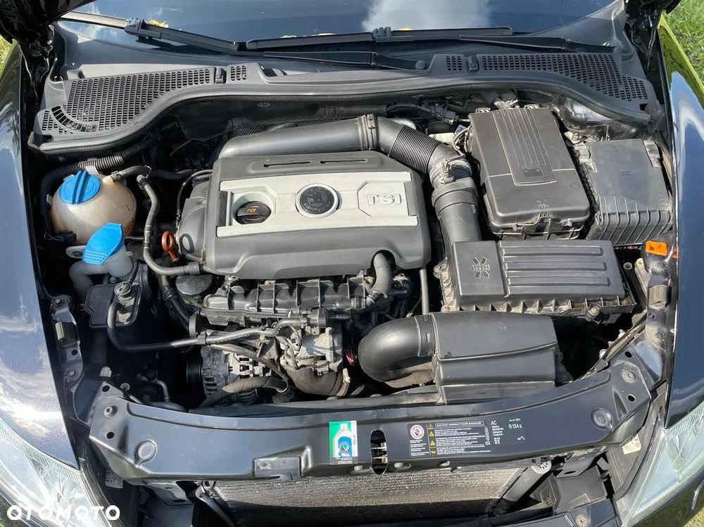 Skoda Octavia Combi 2.0 TSI DSG RS - 10