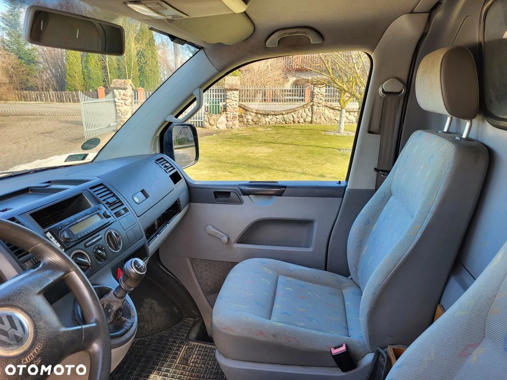 Volkswagen Transporter Shuttle L1 - 16