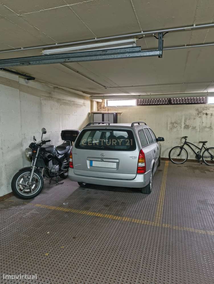 Parqueamento de fácil acesso - Grande imagem: 3/11