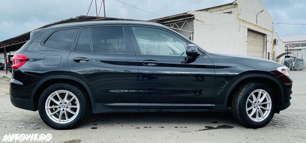 BMW X3 xDrive20d AT Luxury Line - 3