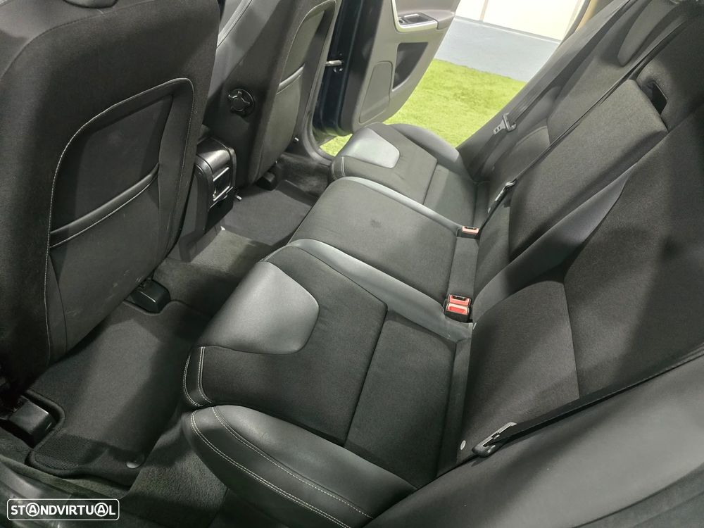 Volvo XC 60 2.0 D3 Drive Momentum Start/Stop - 11