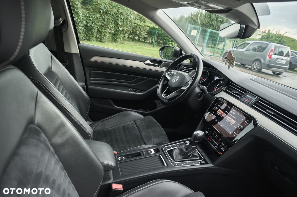 Volkswagen Passat 2.0 TDI EVO Business DSG - 31