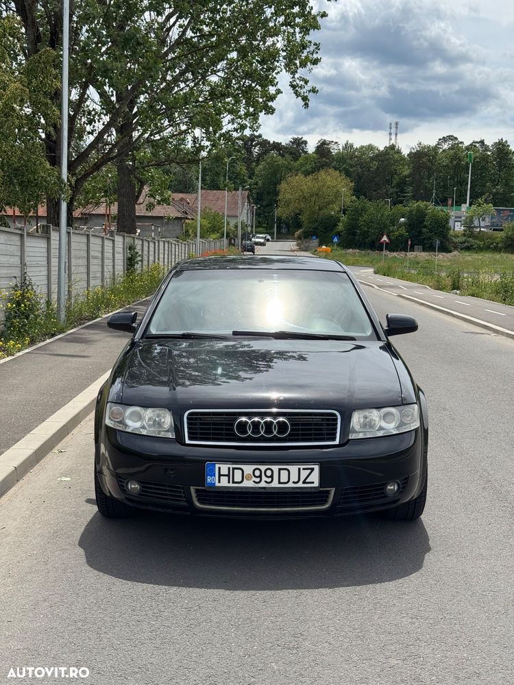 Audi A4 - 1