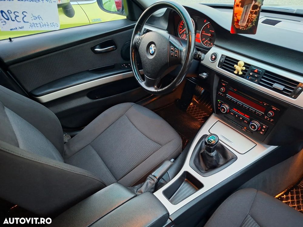BMW Seria 3 318d - 12