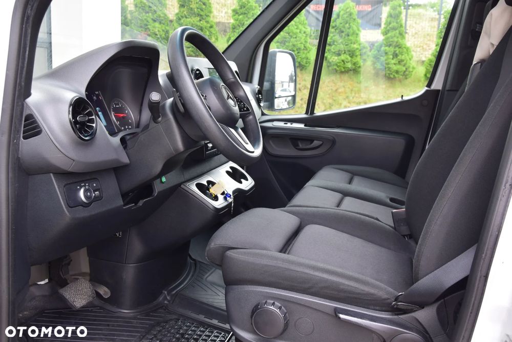 Mercedes-Benz Sprinter 519 CDI  Kontener Na bliźniaku , Automatyczna skrzynia 190 KM, Salon PL   Na gwarancji - 26