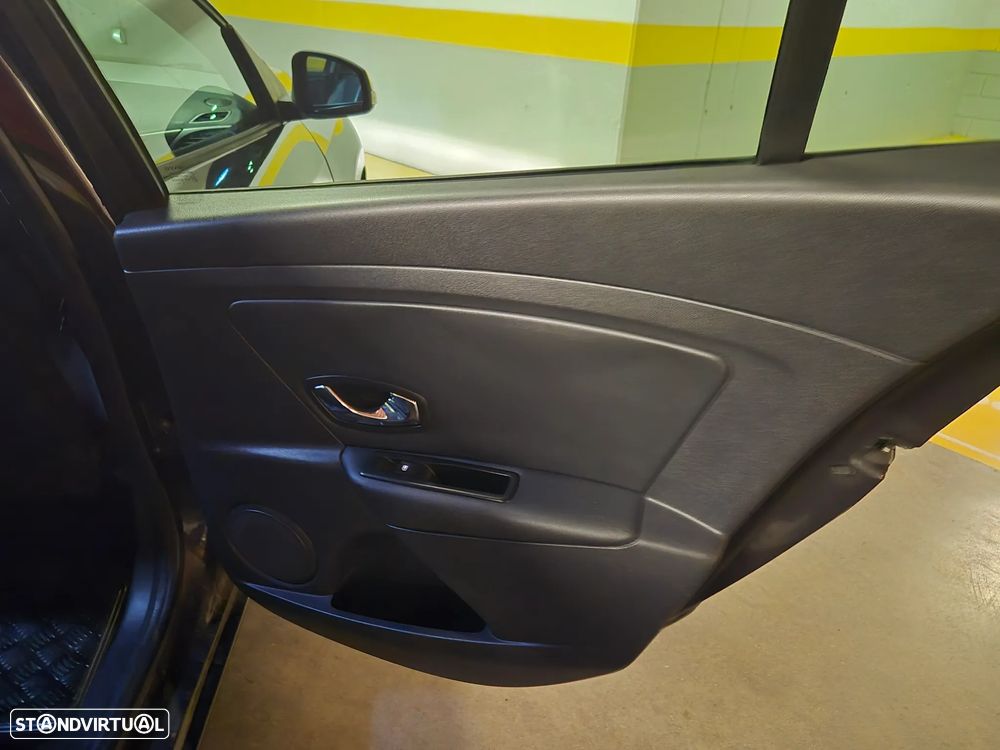 Renault Mégane Sport Tourer 1.5 dCi GT Line - 31