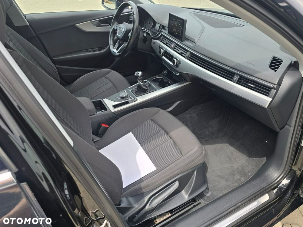 Audi A4 Limousine - 18