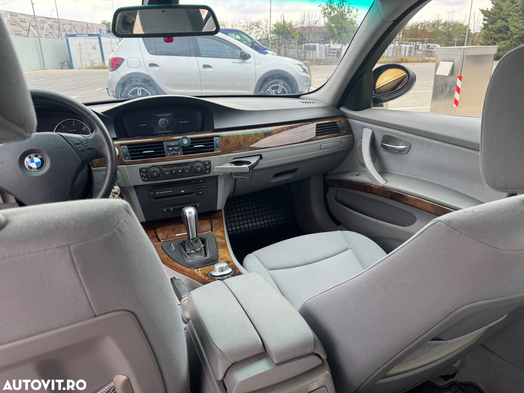 BMW Seria 3 - 12