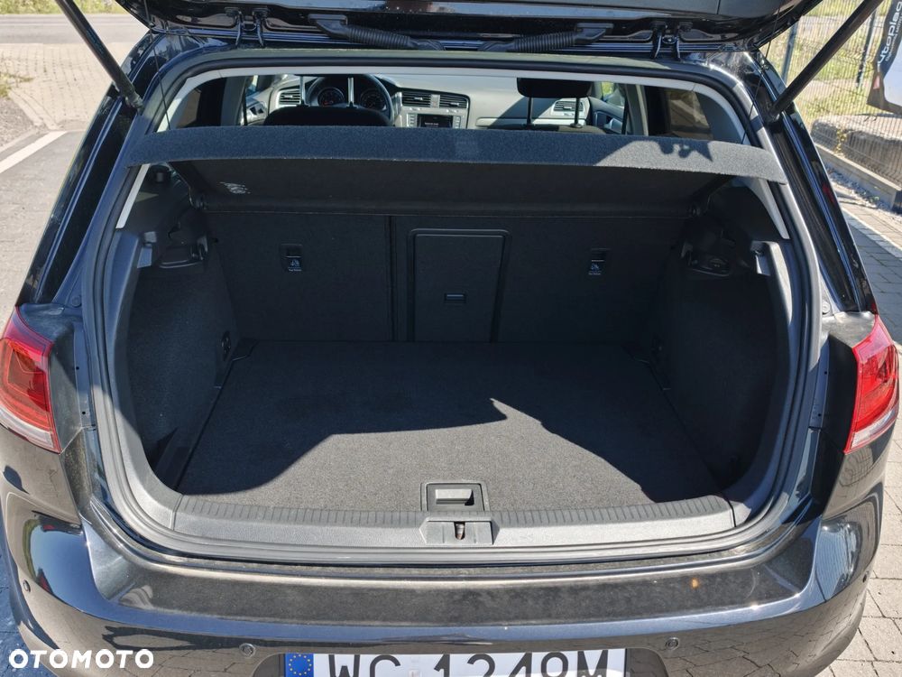 Volkswagen Golf - 10