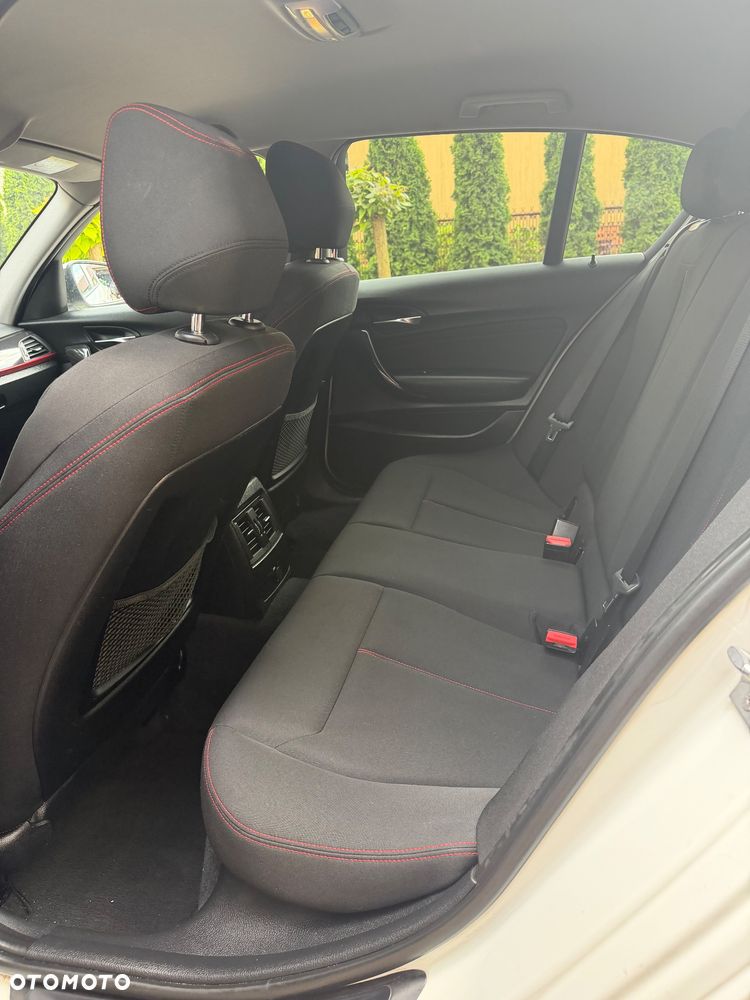 BMW Seria 1 120d Sport Line - 24