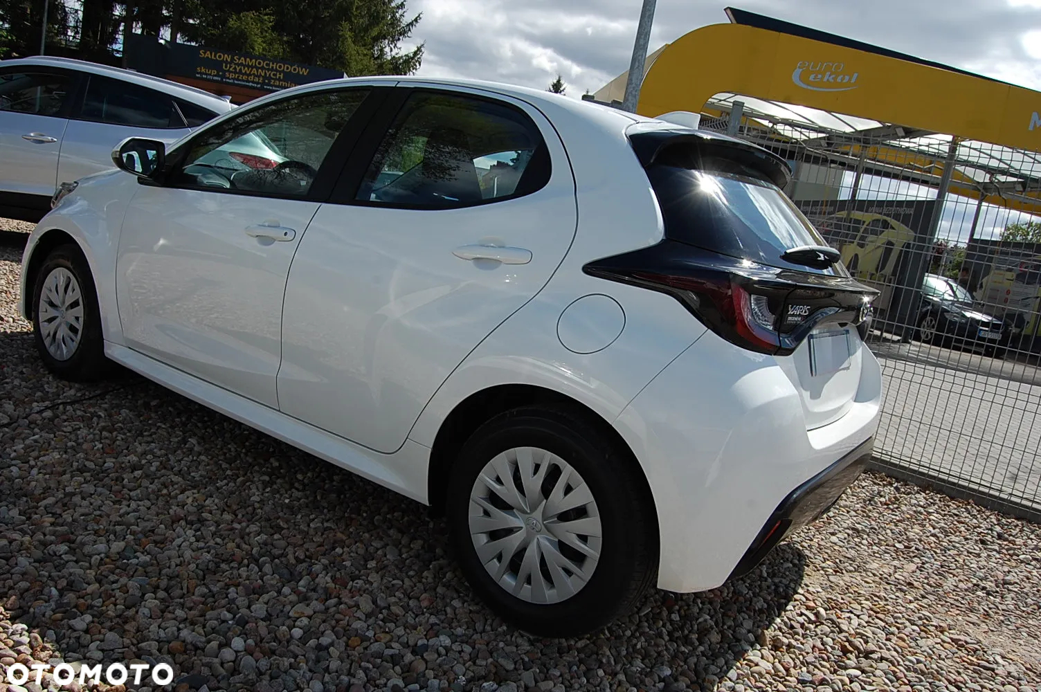 Toyota Yaris - 11