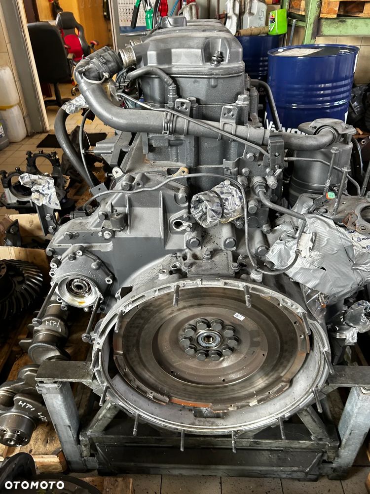 Scania słupek silnika DC09 140 K01 - 2