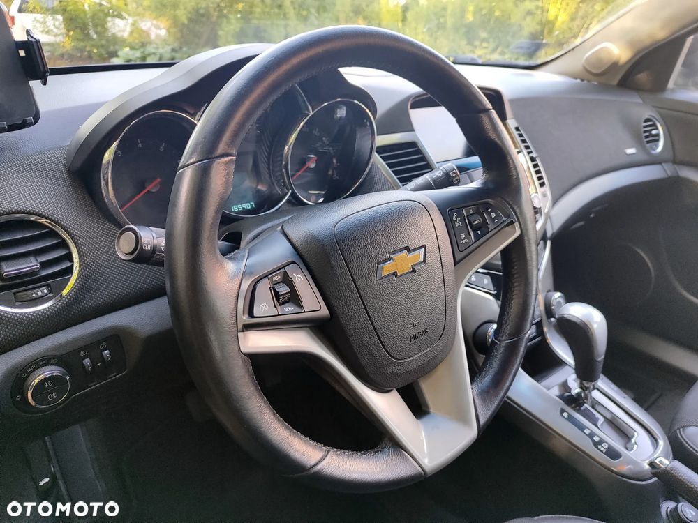 Chevrolet Cruze 1.8 LTZ+ - 15