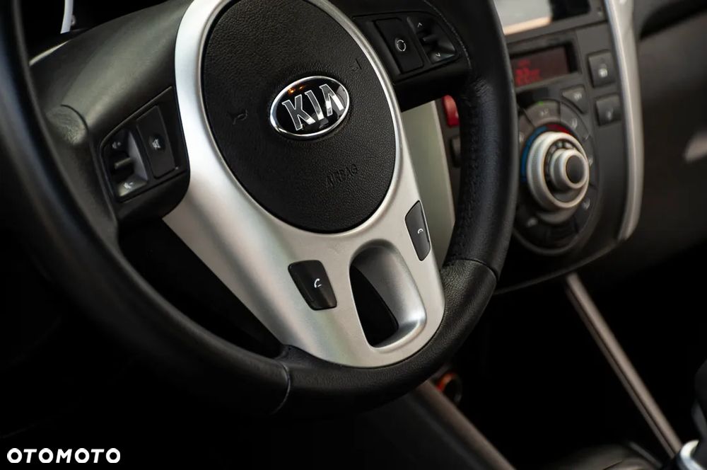 Kia Venga 1.4 CVVT Titanium Collection - 34