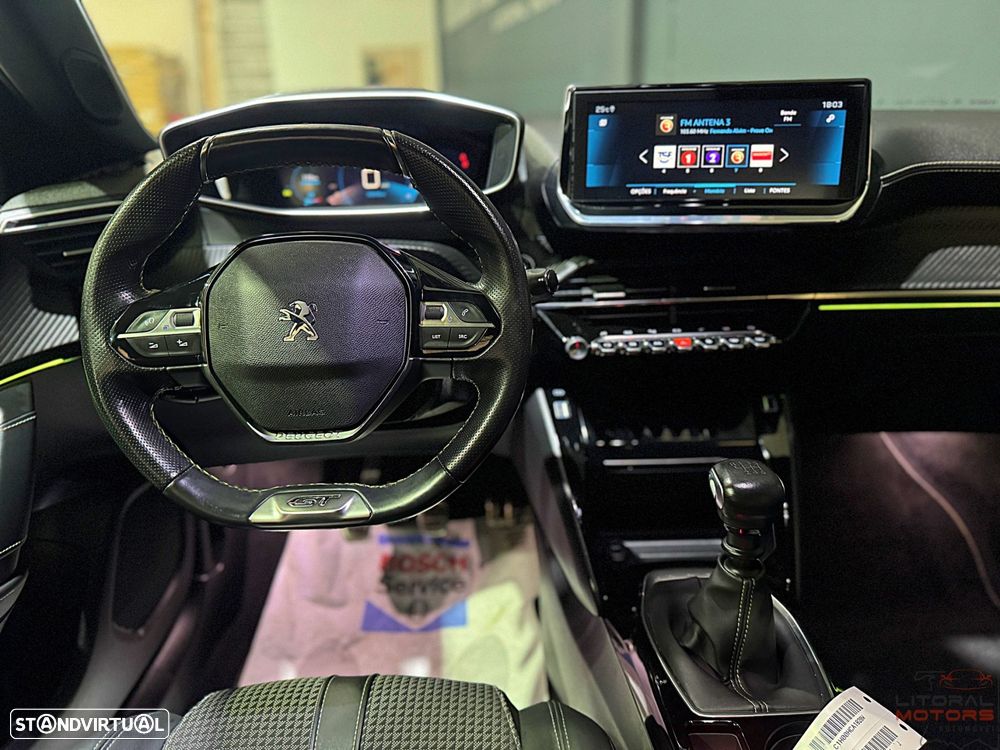 Peugeot 2008 1.2 PureTech GT - 20