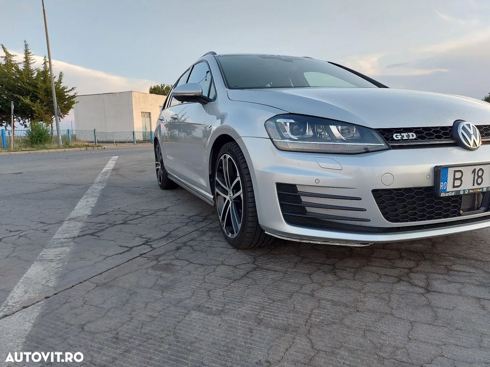 Volkswagen Golf 2.0 TDI DSG GTD - 4