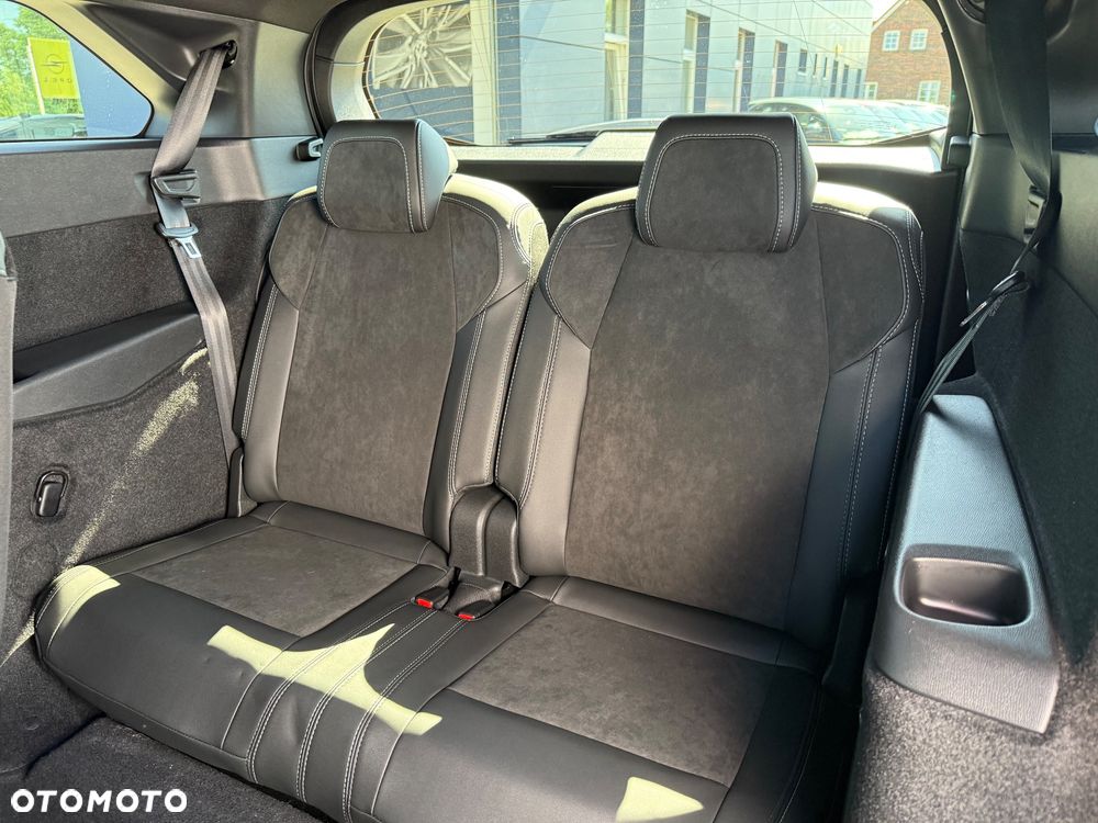 Peugeot 5008 1.2 PureTech mHEV GT Exclusive S&S e-DCS6 - 18