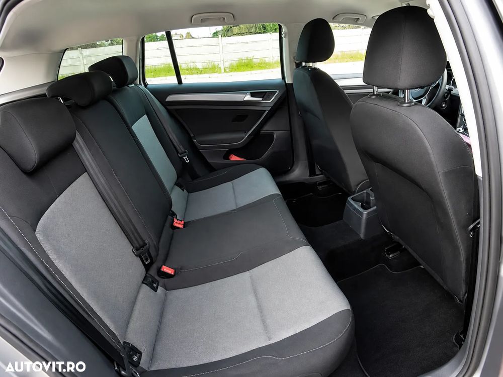 Volkswagen Golf 1.6 TDI DPF BMT Comfortline - 10