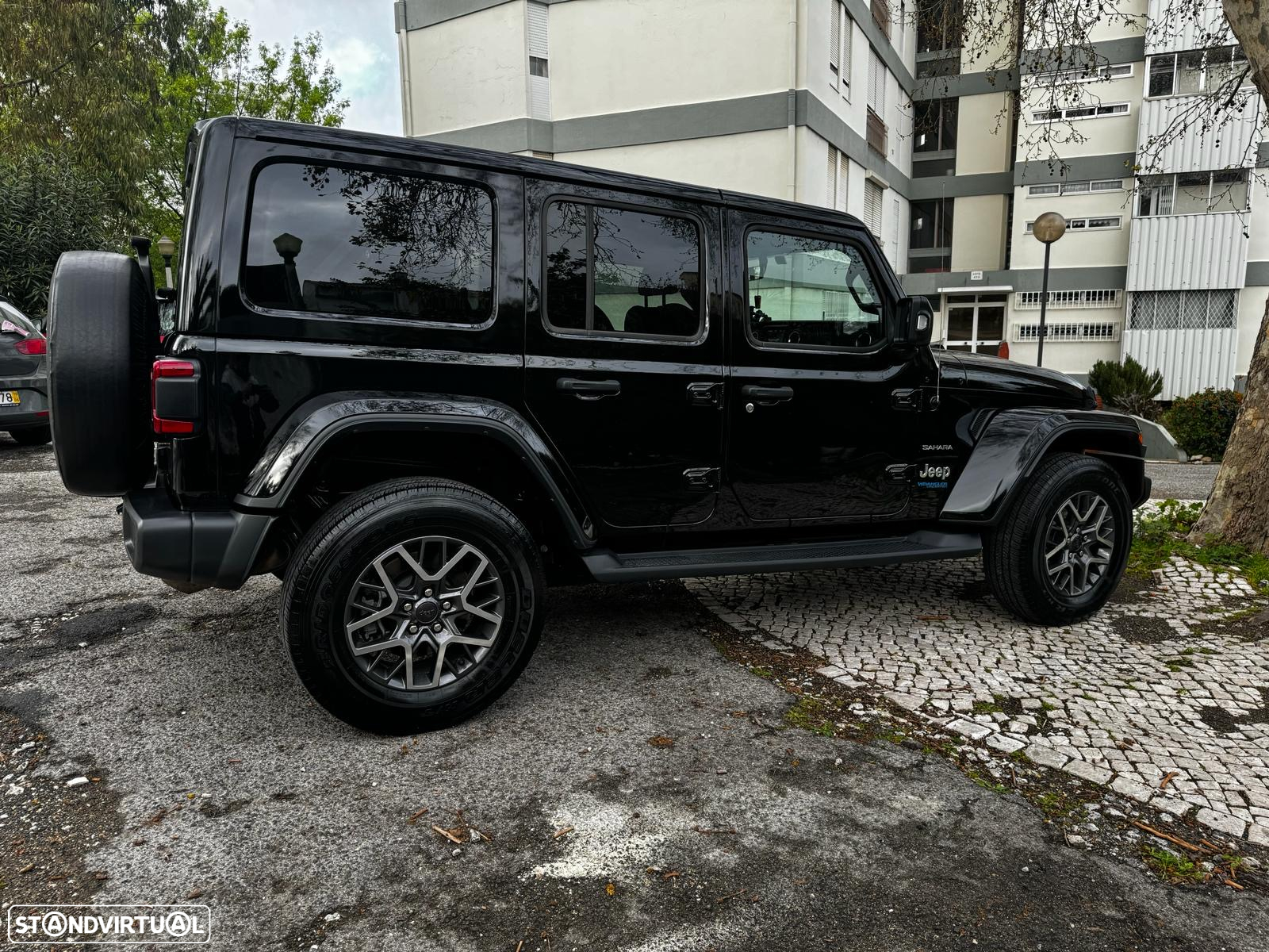 Jeep Wrangler - 2