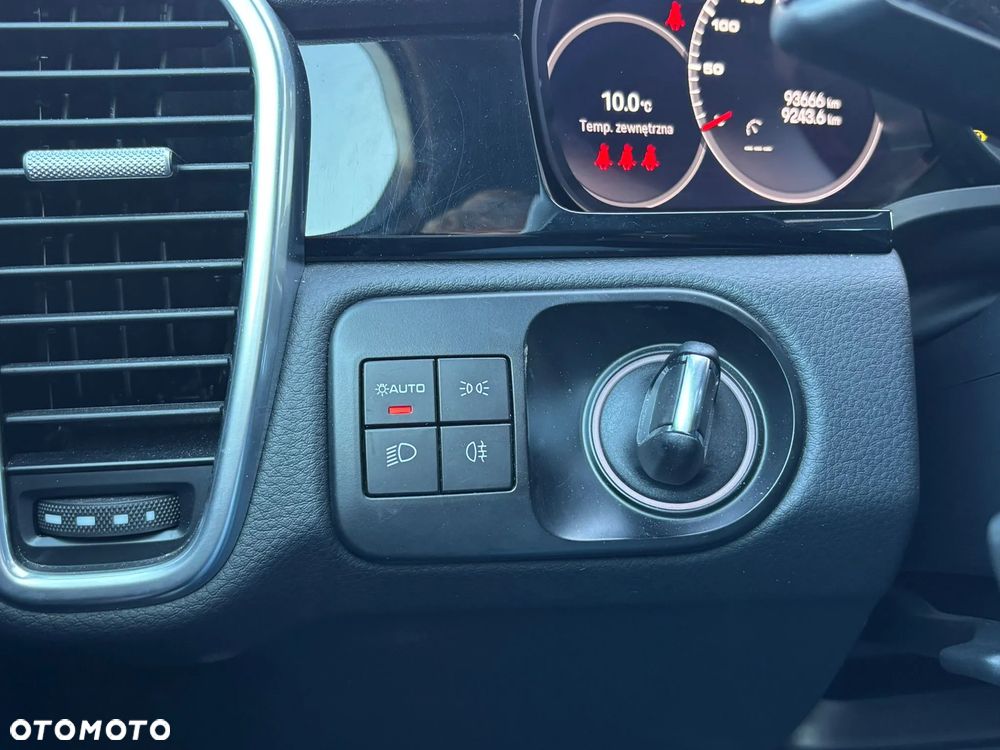 Porsche Cayenne Platinum Edition - 31