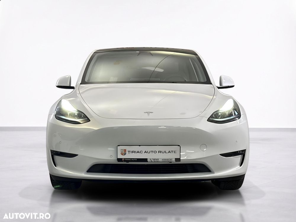 Tesla Model Y - 9