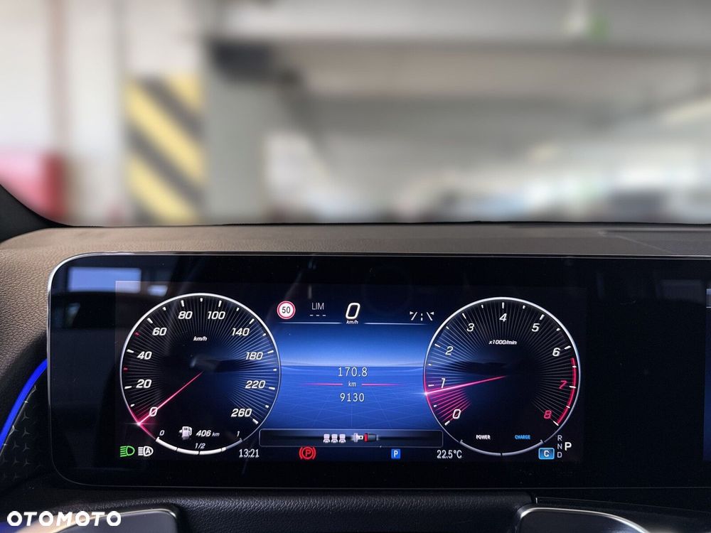 Mercedes-Benz GLB - 13