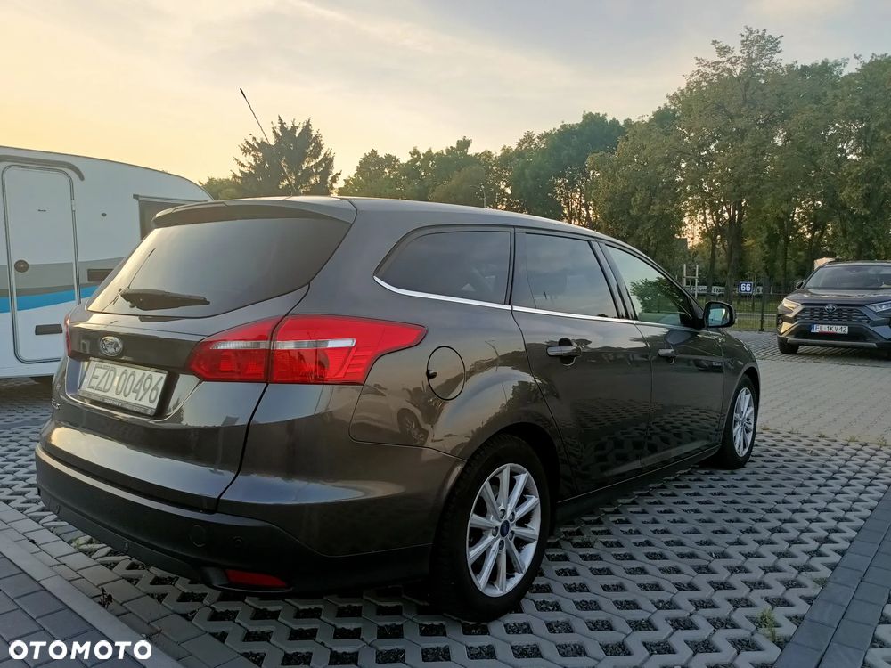 Ford Focus Turnier 1.5 EcoBlue Start-Stopp-System TITANIUM - 3