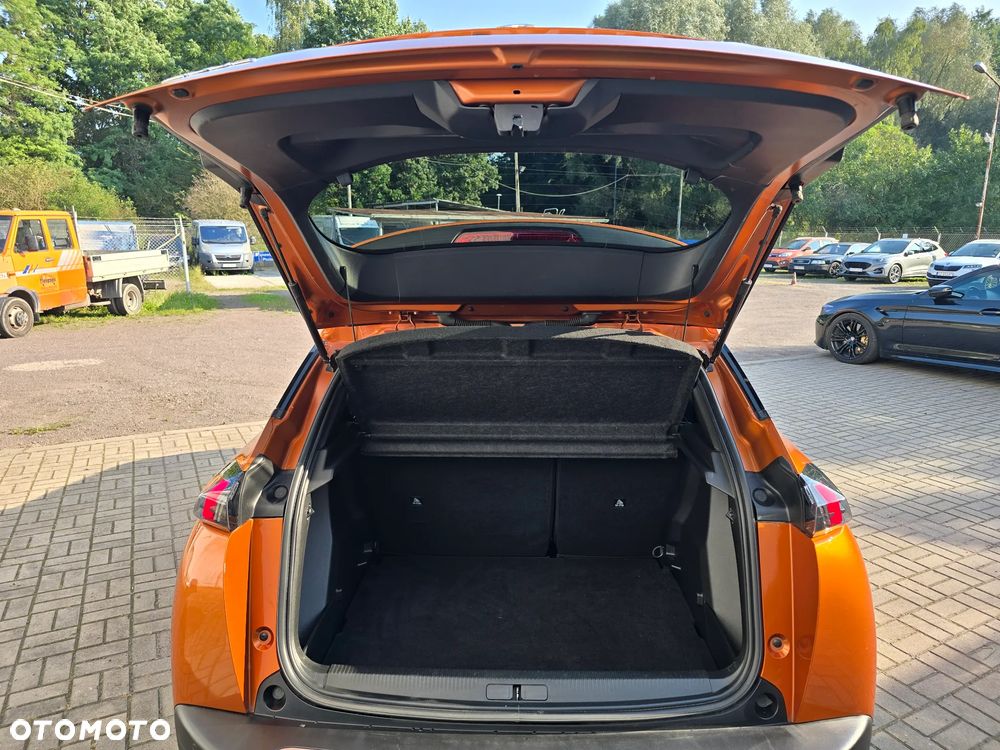 Peugeot 2008 1.2 PureTech Allure S&S EAT8 - 24