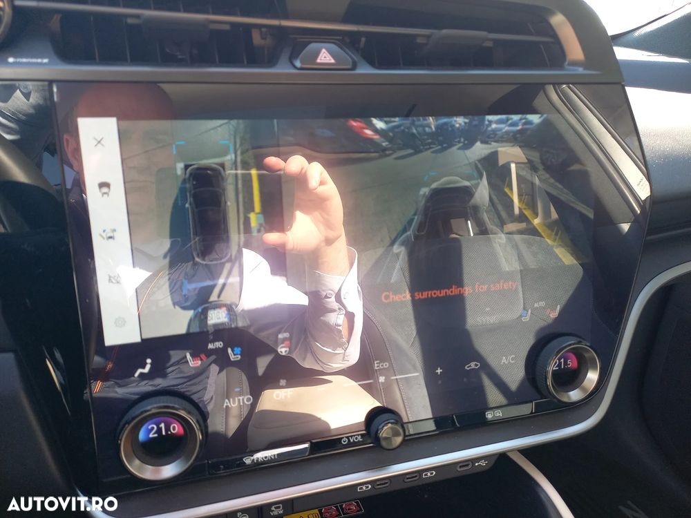 Lexus RZ 450e AWD Luxury - 26