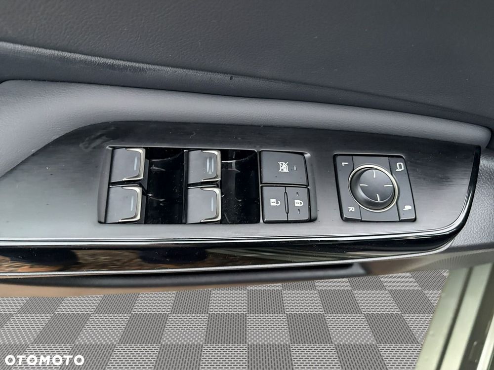 Lexus ES - 12