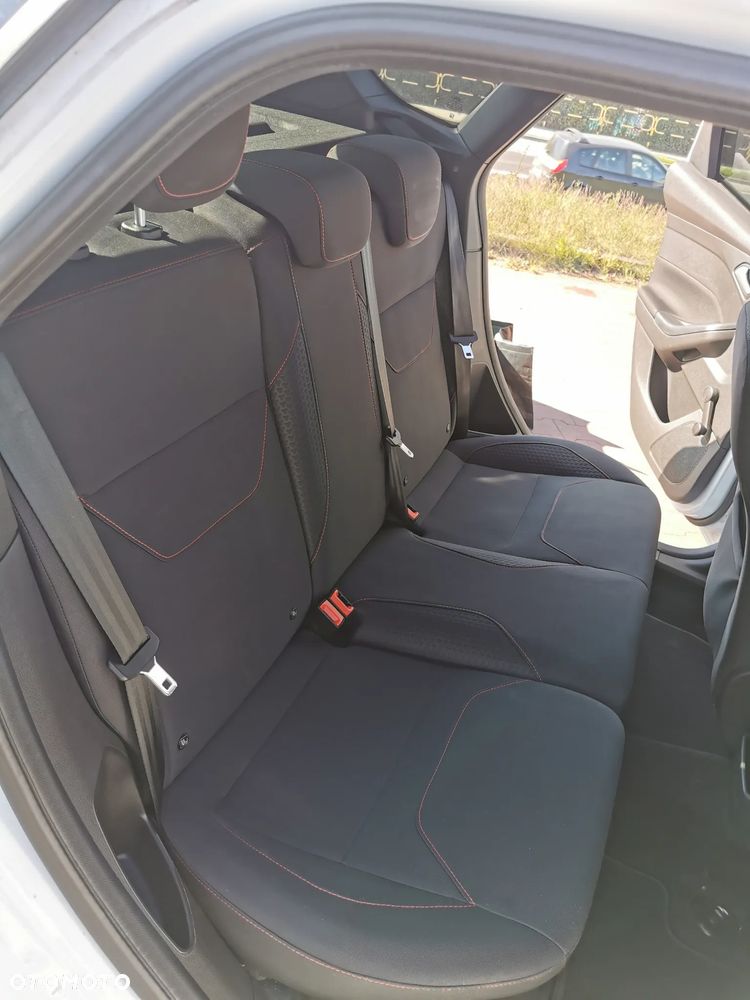 Ford Focus 1.0 EcoBoost Start-Stopp-System ST-LINE - 9