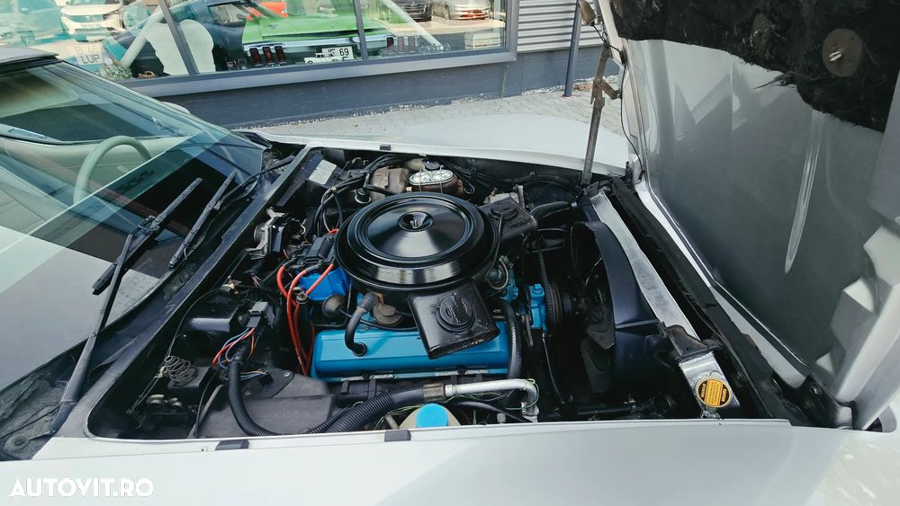 Chevrolet Corvette - 18