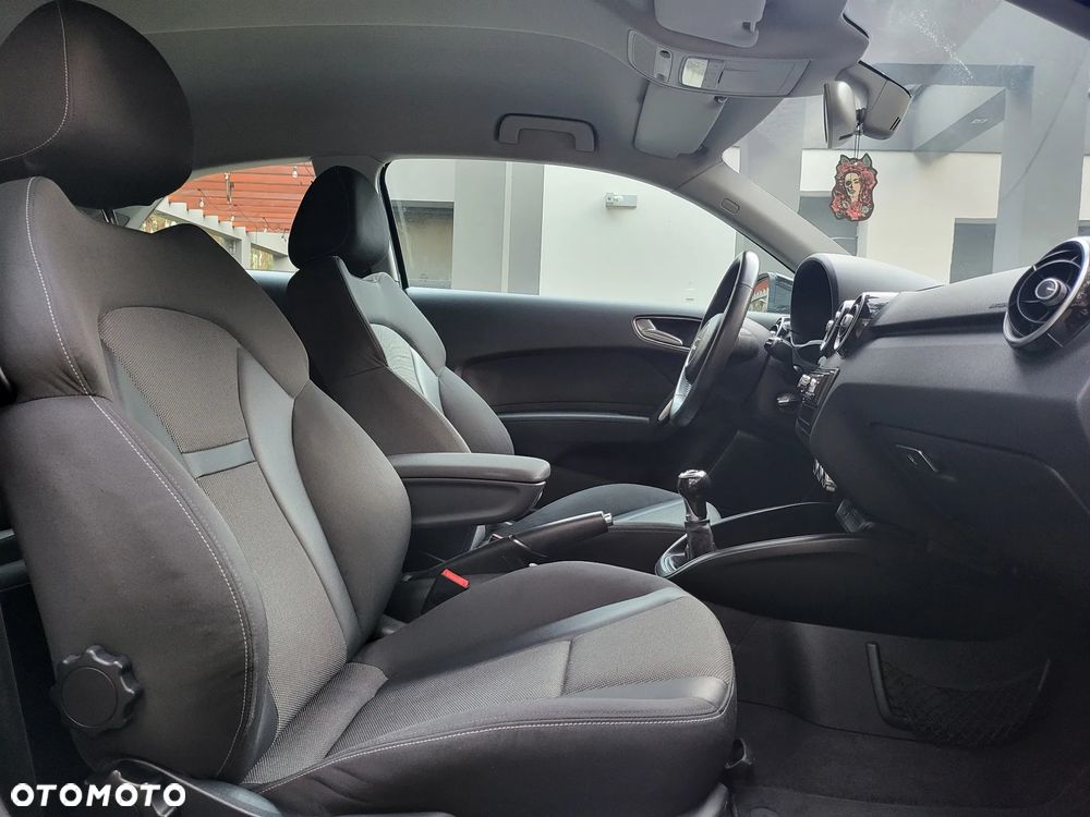 Audi A1 1.2 TFSI S line edition - 14