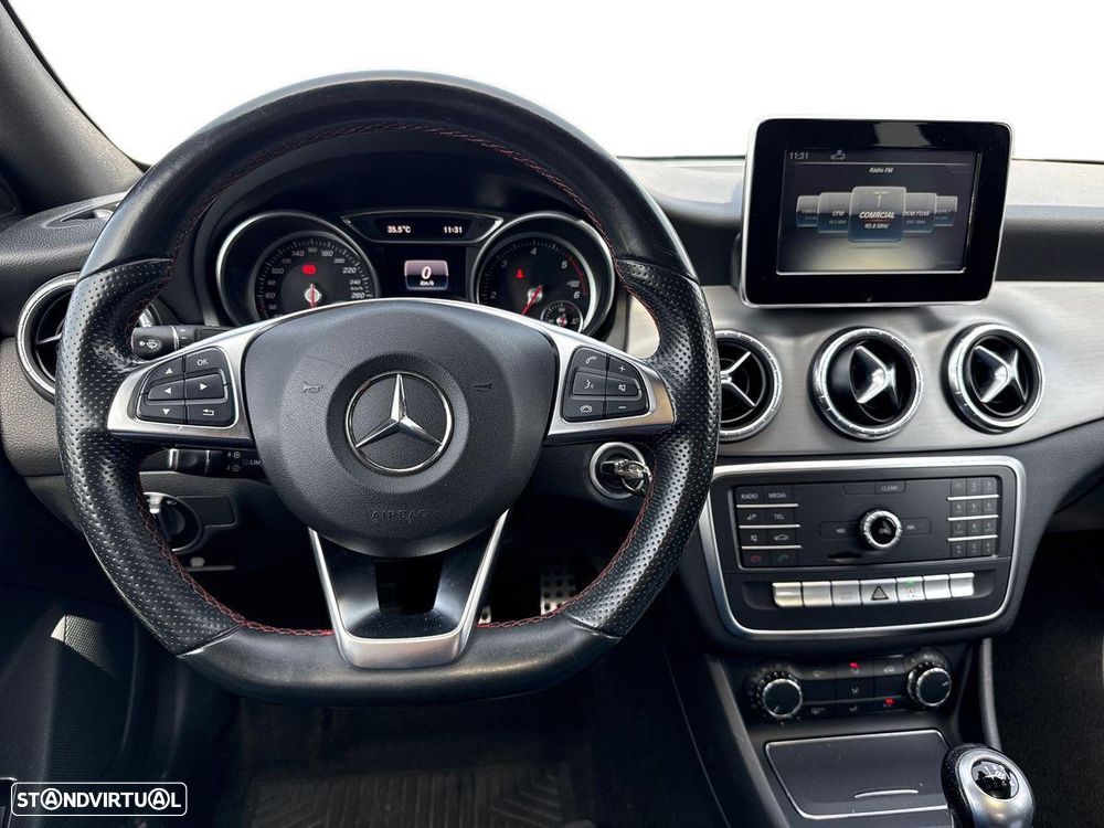 Mercedes-Benz CLA 200 d AMG Line - 13