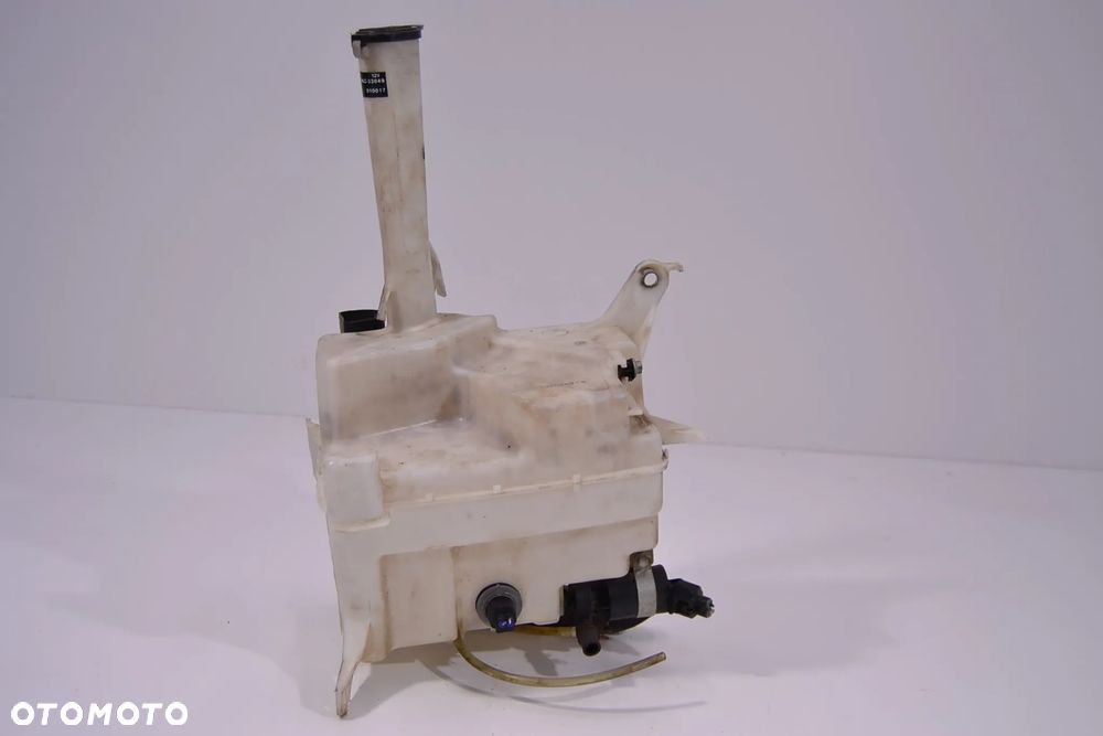 Zbiornik płynu do spryskiwaczy LEXUS GS300 GS430 MK2 - 1