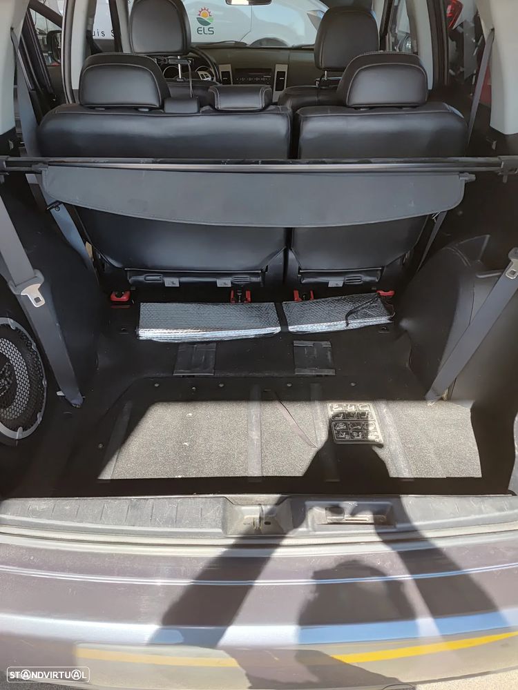 Mitsubishi Outlander 2.2 DI-D Instyle - 13