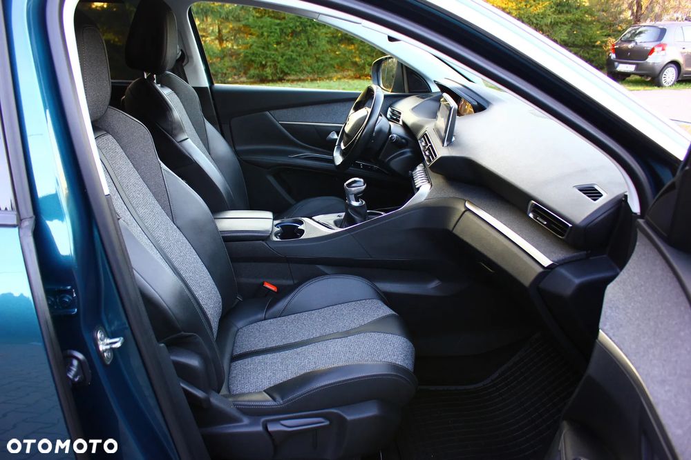 Peugeot 5008 1.5 BlueHDI Allure S&S - 40