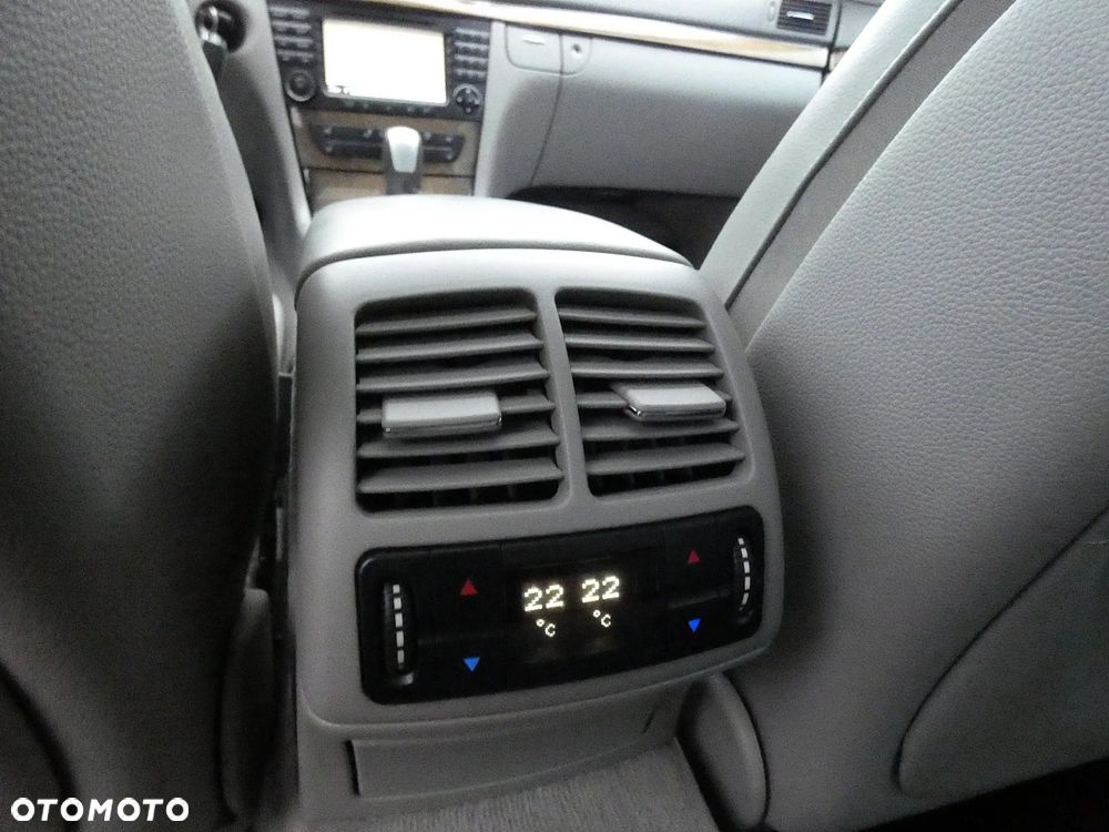 Mercedes-Benz Klasa E 320 T Avantgarde - 39