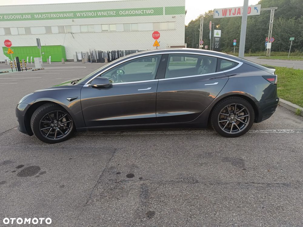 Tesla Model 3 - 22