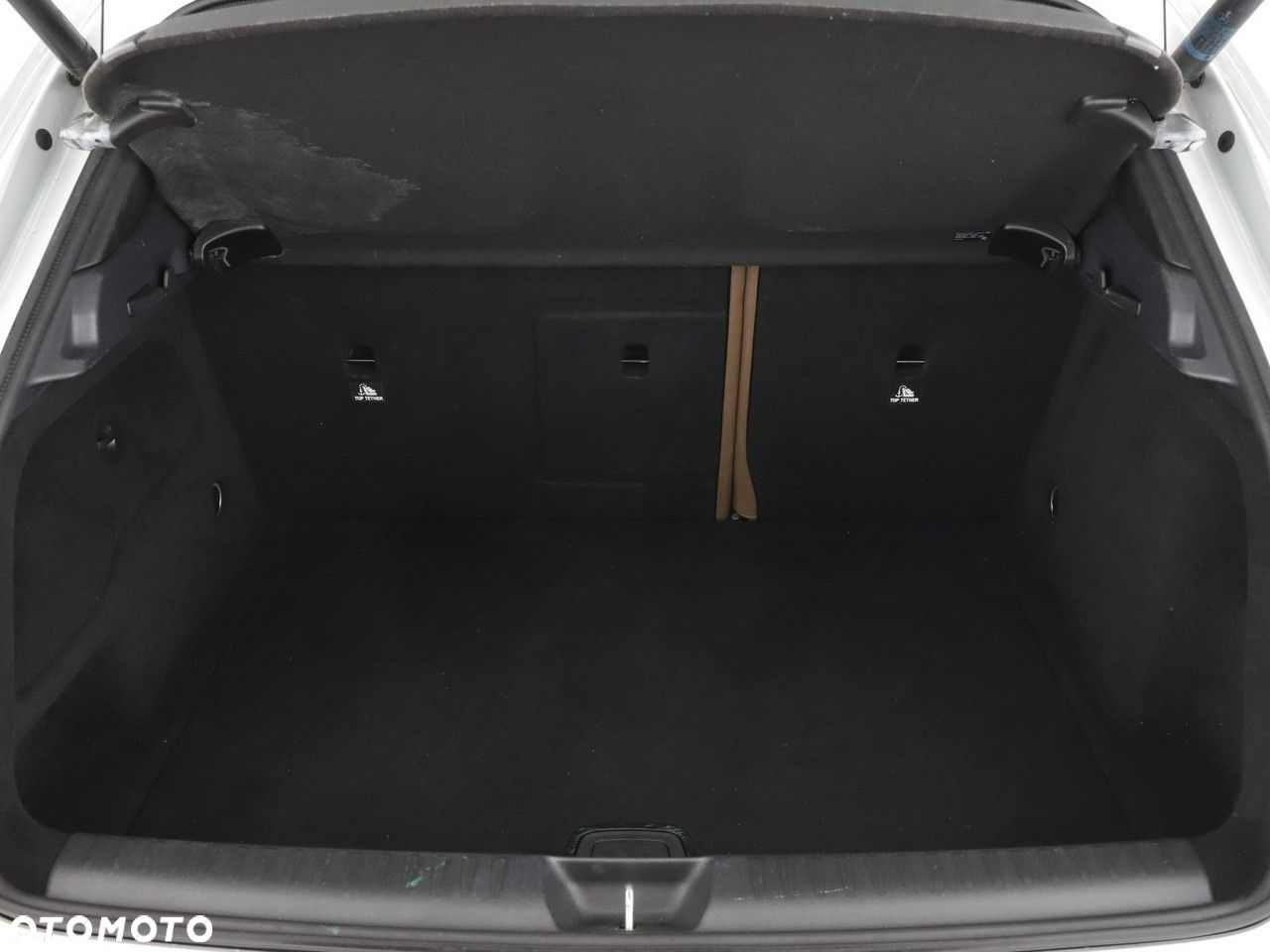 Mercedes-Benz GLA 250 4Matic 7G-DCT - 20