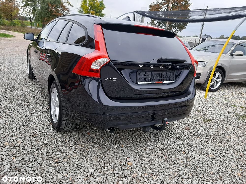 Volvo V60 D2 Momentum - 2