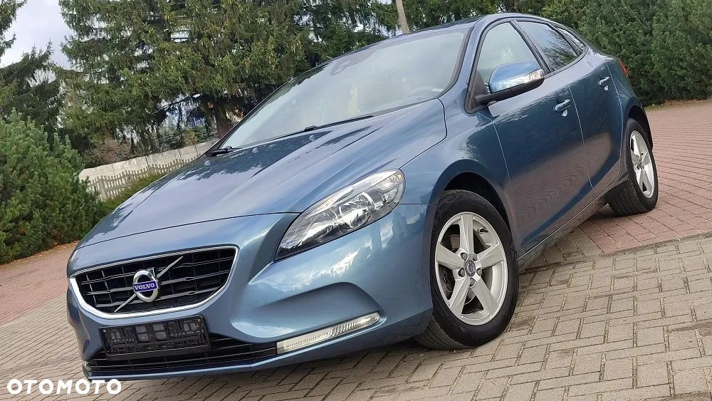 Volvo V40 D2 Momentum - 1