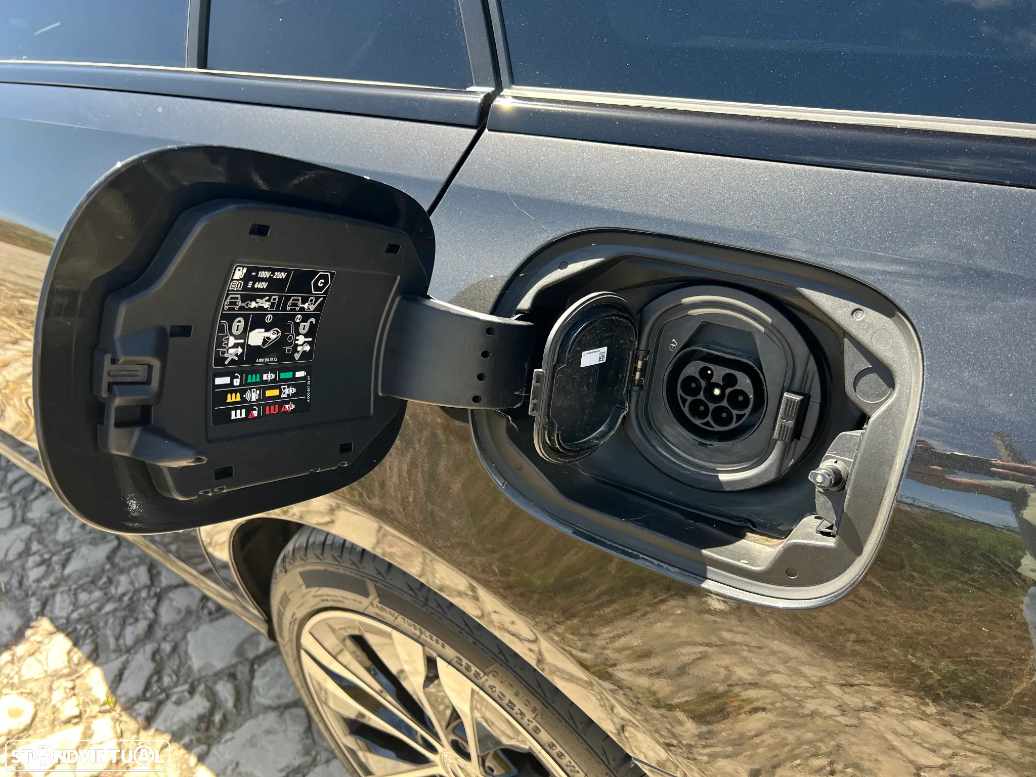 Mercedes-Benz C 300 e Avantgarde - 6
