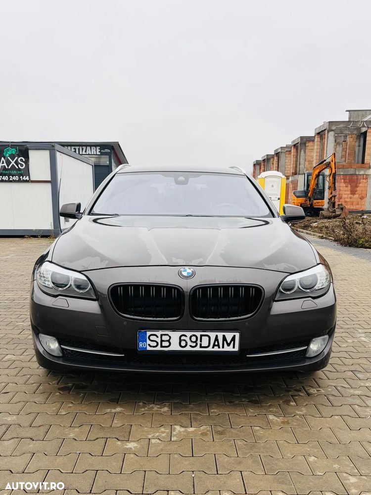 BMW Seria 5 520d Touring - 1