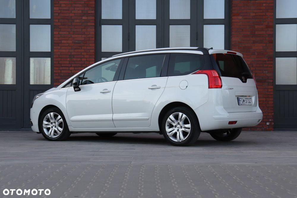 Peugeot 5008 HDI FAP 150 Allure - 17