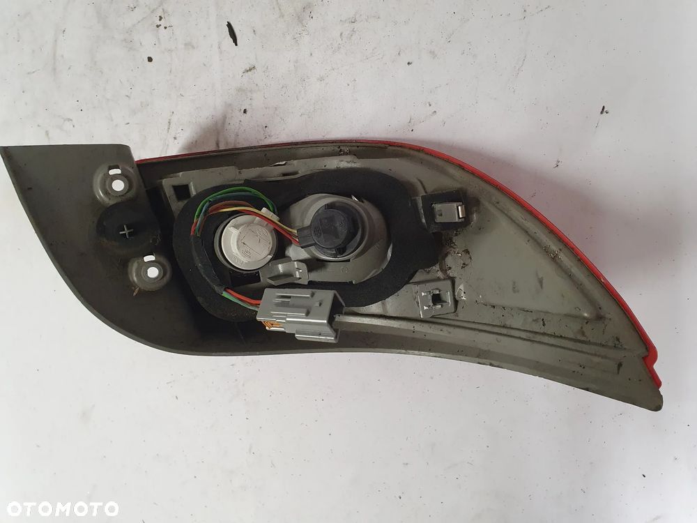 * LAMPA TYLNA PRAWA TYŁ PRAWO MITSUBISHI COLT Z30 CABRIO - 7