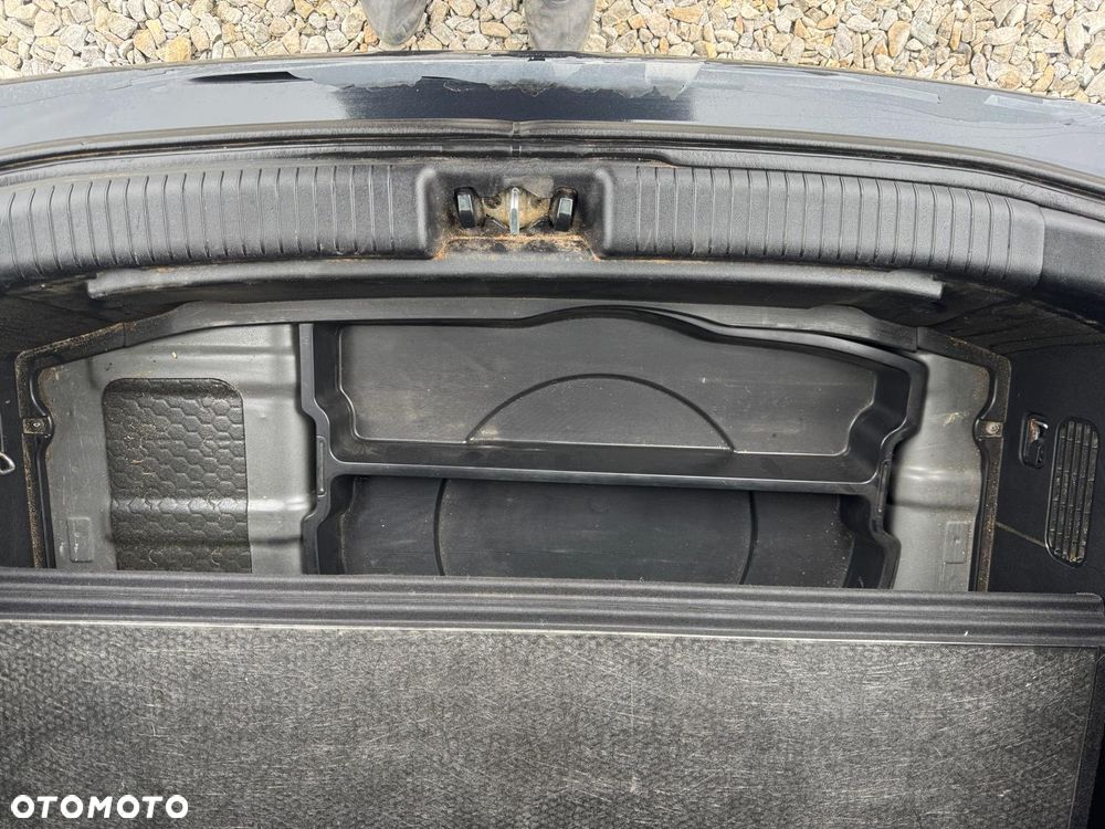 Kia Venga 1.6 CRDi 128 Edition 7 - 8