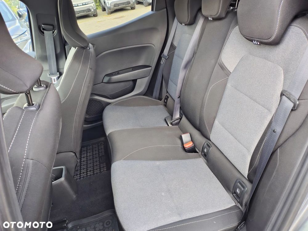 Renault Clio - 10